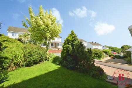 3 bedroom End of terrace house for sale in Lambourne Drive, Newton, Swansea, SA3
