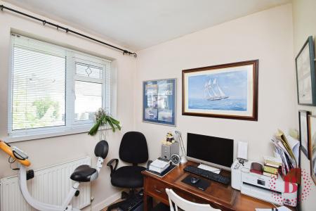 3 bedroom End of terrace house for sale in Lambourne Drive, Newton, Swansea, SA3