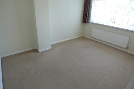 3 bedroom Semi-detached house to let in Middle Road, Gendros, Swansea, SA5