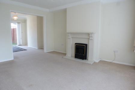 3 bedroom Semi-detached house to let in Middle Road, Gendros, Swansea, SA5