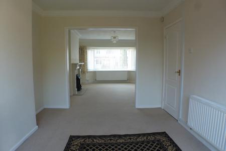 3 bedroom Semi-detached house to let in Middle Road, Gendros, Swansea, SA5