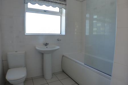 3 bedroom Semi-detached house to let in Middle Road, Gendros, Swansea, SA5