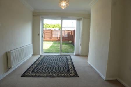 3 bedroom Semi-detached house to let in Middle Road, Gendros, Swansea, SA5