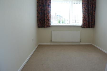 3 bedroom Semi-detached house to let in Middle Road, Gendros, Swansea, SA5