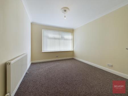 2 bedroom Flat to let in CaeBricks Road, Cwmdu, Swansea, SA5