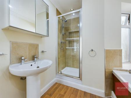 2 bedroom Flat to let in CaeBricks Road, Cwmdu, Swansea, SA5