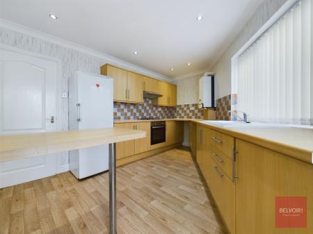 2 bedroom Flat to let in CaeBricks Road, Cwmdu, Swansea, SA5