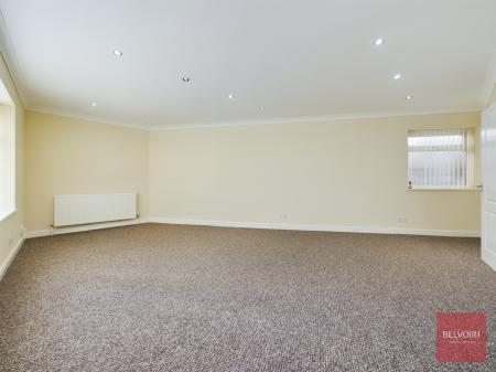 2 bedroom Flat to let in CaeBricks Road, Cwmdu, Swansea, SA5