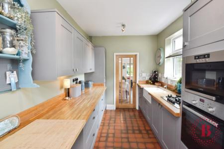 3 bedroom End of terrace house for sale in Fairwood Road, Dunvant, Swansea, SA2