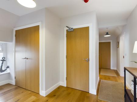 2 bedroom Flat to let in Rotherslade Road, Langland, Swansea, SA3