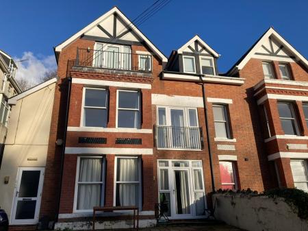 2 bedroom Flat to let in Rotherslade Road, Langland, Swansea, SA3