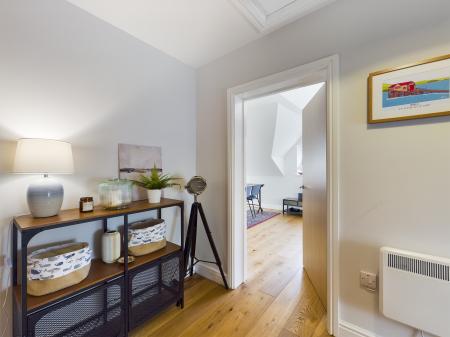 2 bedroom Flat to let in Rotherslade Road, Langland, Swansea, SA3