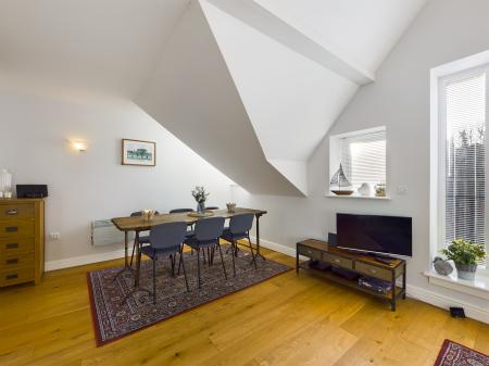 2 bedroom Flat to let in Rotherslade Road, Langland, Swansea, SA3