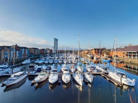 1 bedroom Flat to let in Abernethy Quay, Marina, Swansea, SA1