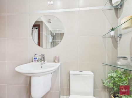 3 bedroom Flat to let in Mannheim Quay, Swansea, SA1