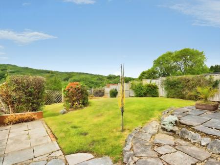 3 bedroom Semi-detached house to let in Gwern Einon Road, Derwen Fawr, Swansea, SA2