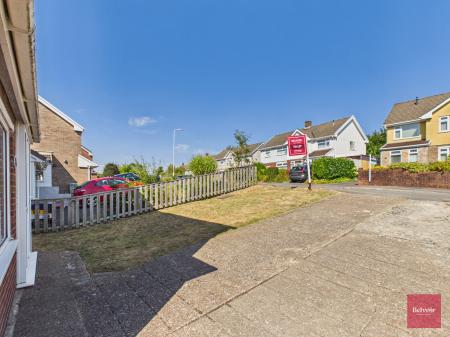 3 bedroom Semi-detached house to let in Gwern Einon Road, Derwen Fawr, Swansea, SA2