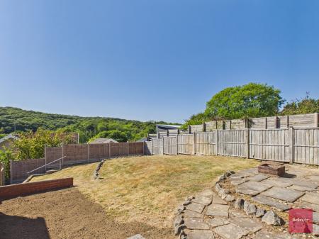 3 bedroom Semi-detached house to let in Gwern Einon Road, Derwen Fawr, Swansea, SA2