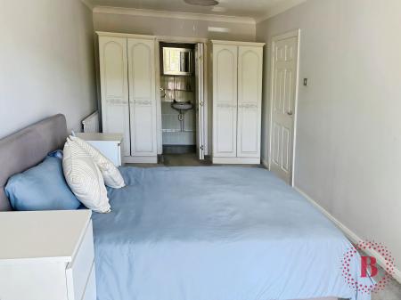 3 bedroom Flat to let in Callencroft Court, Newton Road, Newton, Swansea, SA3