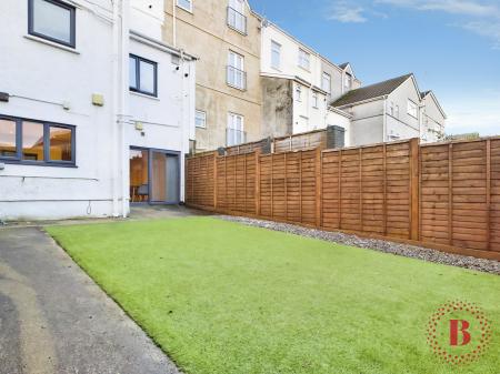 2 bedroom Flat to let in Walter Road, Uplands, Swansea, SA1