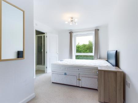2 bedroom Flat to let in Phoebe Road, Copper Quarter, Swansea, SA1