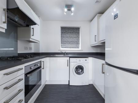 2 bedroom Flat to let in Phoebe Road, Copper Quarter, Swansea, SA1