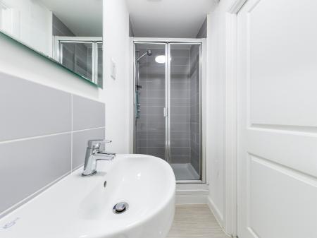 2 bedroom Flat to let in Phoebe Road, Copper Quarter, Swansea, SA1