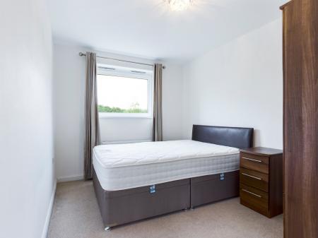 2 bedroom Flat to let in Phoebe Road, Copper Quarter, Swansea, SA1