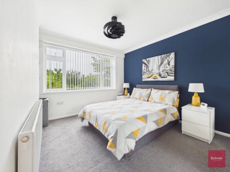 2 bedroom Flat for sale in Highcliffe Court, Langland, Swansea, SA3