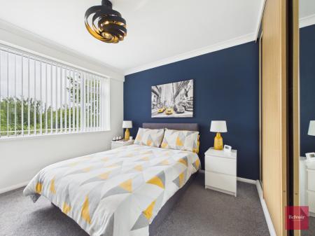 2 bedroom Flat for sale in Highcliffe Court, Langland, Swansea, SA3