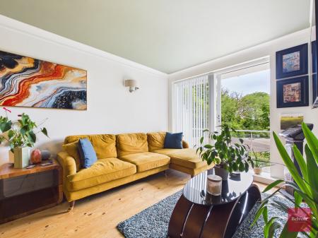 2 bedroom Flat for sale in Highcliffe Court, Langland, Swansea, SA3