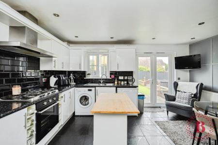 4 bedroom Town house for sale in Bryntirion, Llanelli, Llanelli, SA15