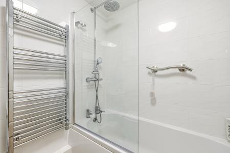 2 bedroom Flat for sale in Caswell Bay Court, Caswell, Swansea, SA3
