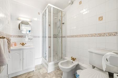 2 bedroom Flat for sale in Caswell Bay Court, Caswell, Swansea, SA3