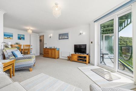 2 bedroom Flat for sale in Caswell Bay Court, Caswell, Swansea, SA3