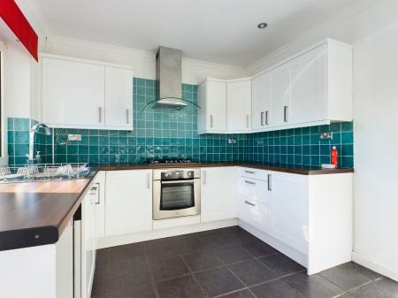 2 bedroom Terraced House to let in The Orchard, Newton, Swansea, SA3