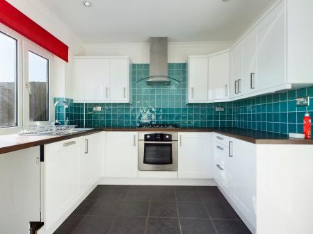 2 bedroom Terraced House to let in The Orchard, Newton, Swansea, SA3