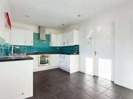 2 bedroom Terraced House to let in The Orchard, Newton, Swansea, SA3