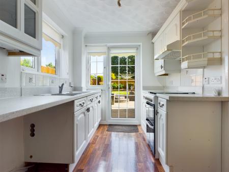 3 bedroom Semi-detached house to let in Springfield Avenue, Upper Killay, Swansea, SA2