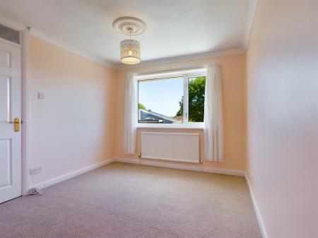3 bedroom Semi-detached house to let in Springfield Avenue, Upper Killay, Swansea, SA2