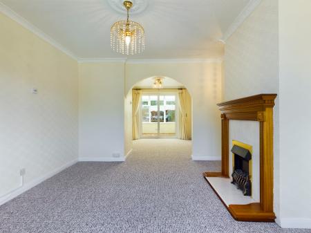 3 bedroom Semi-detached house to let in Springfield Avenue, Upper Killay, Swansea, SA2
