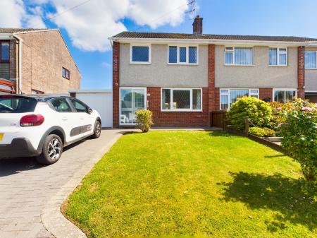 3 bedroom Semi-detached house to let in Springfield Avenue, Upper Killay, Swansea, SA2