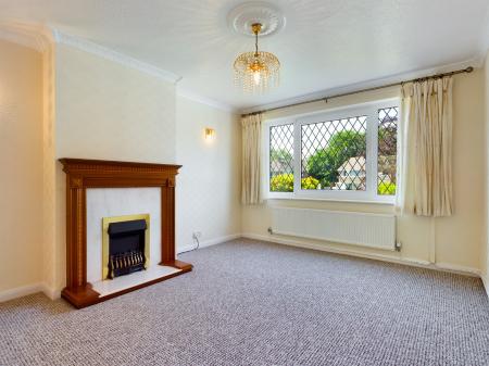 3 bedroom Semi-detached house to let in Springfield Avenue, Upper Killay, Swansea, SA2