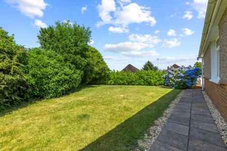 2 bedroom Semi-detached house for sale in Hendy Close, Derwen Fawr, Swansea, SA2