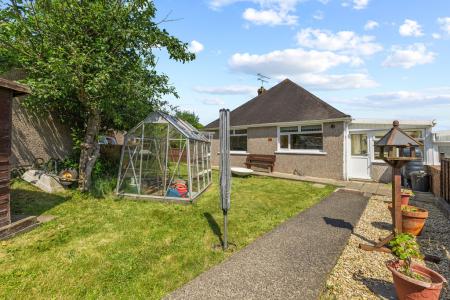 2 bedroom Semi-detached house for sale in Hendy Close, Derwen Fawr, Swansea, SA2