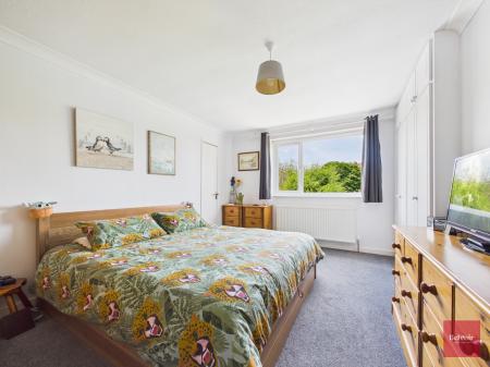 4 bedroom Detached house for sale in Alder Way, West Cross, Swansea, SA3