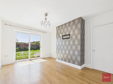 2 bedroom End of terrace house to let in New Mill Road, St Thomas, Swansea, SA2