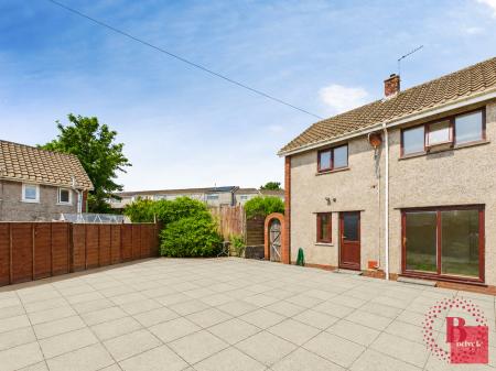 2 bedroom End of terrace house to let in New Mill Road, St Thomas, Swansea, SA2
