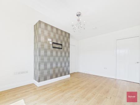 2 bedroom End of terrace house to let in New Mill Road, St Thomas, Swansea, SA2