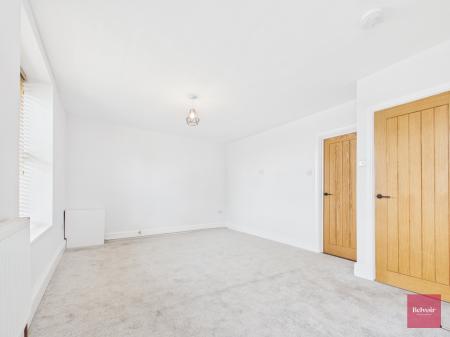 2 bedroom Maisonette to let in Mill Street, Gowerton, Swansea, SA4